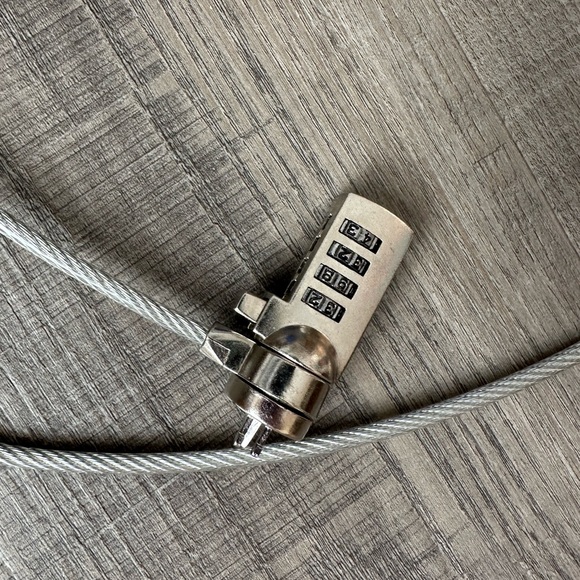 Security Cable Computer Lock - Picture 2 of 3